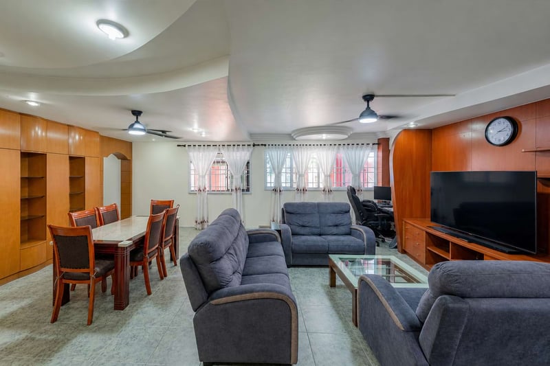 311 Canberra Road – Livingroom 3