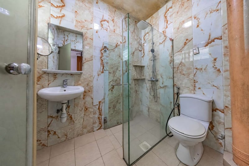 138 Petir Road – Bathroom 2