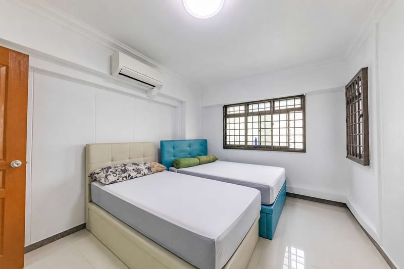 335 Sembawang Close – Master Bedroom 1