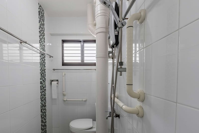 662 Yishun Avenue 4 – Bathroom 2