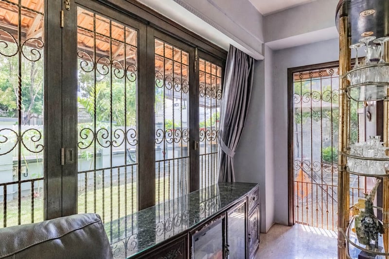 Lorong Kilat – Foyer 1