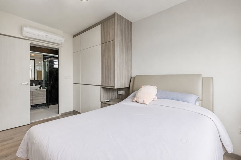 471C Fernvale Street – Master Bedroom 3