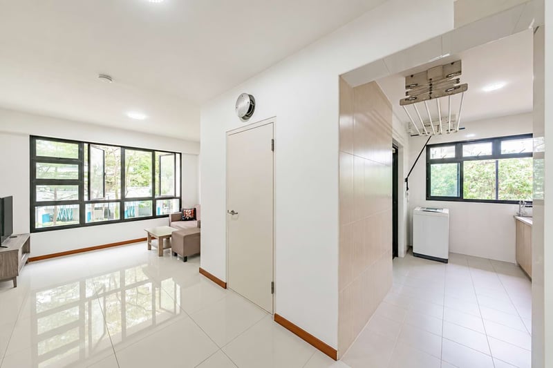 462D Yishun Avenue 6 – Living Kitchen 1