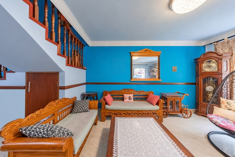 138 Petir Road – Livingroom 1