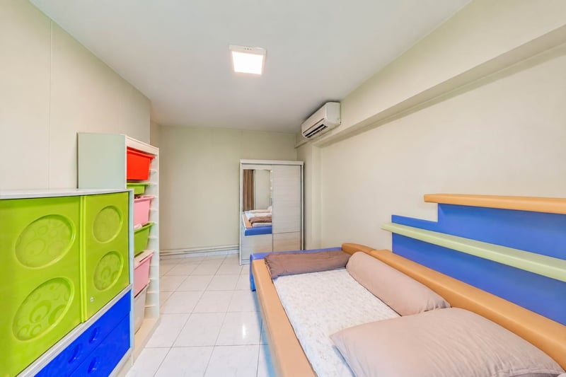 468A Admiralty Drive – Bedroom 4