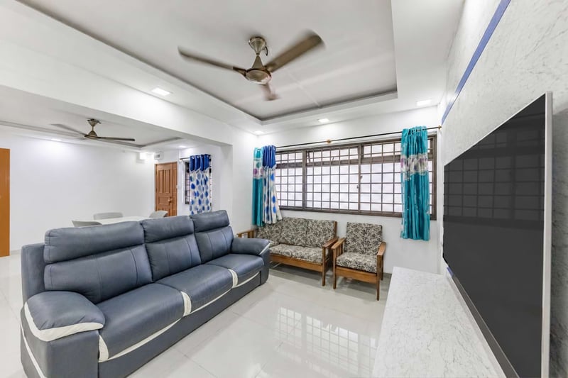 335 Sembawang Close – Living Room 2