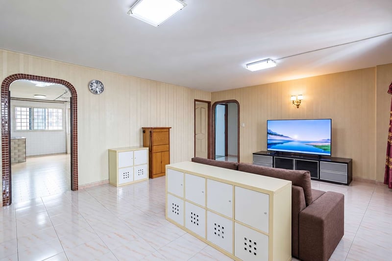 321 Bukit Batok Street 33 – Living Room 4
