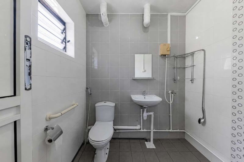 487 Jurong West Avenue 1 – Bathroom 1