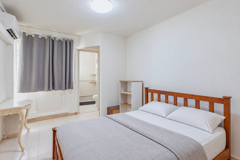 693 Hougang Street 61 – Master Bedroom_1A