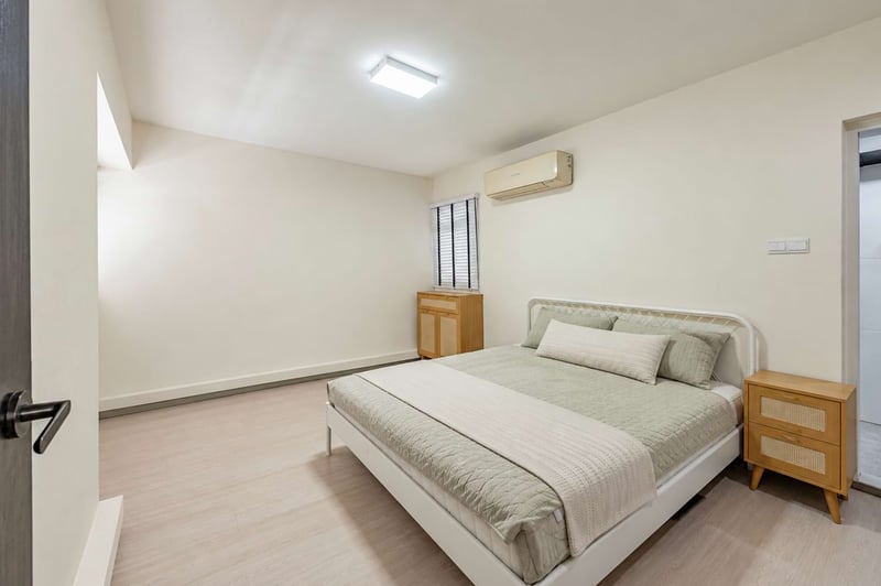 275A Jurong West Street 25 – Master Bedroom 1