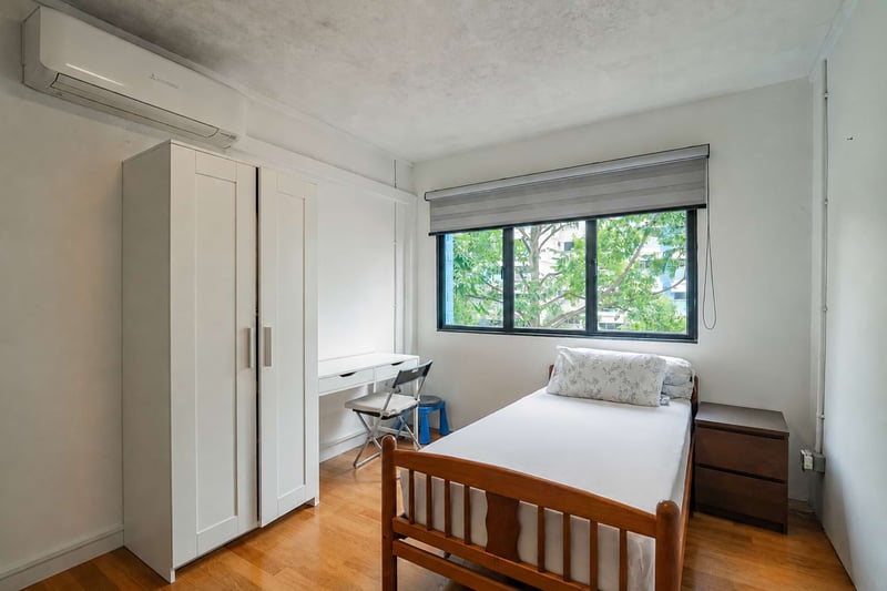 906 Jurong West Street 91 – Bedroom 1