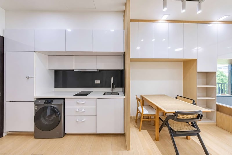 Alexis – Dining Kitchen 2