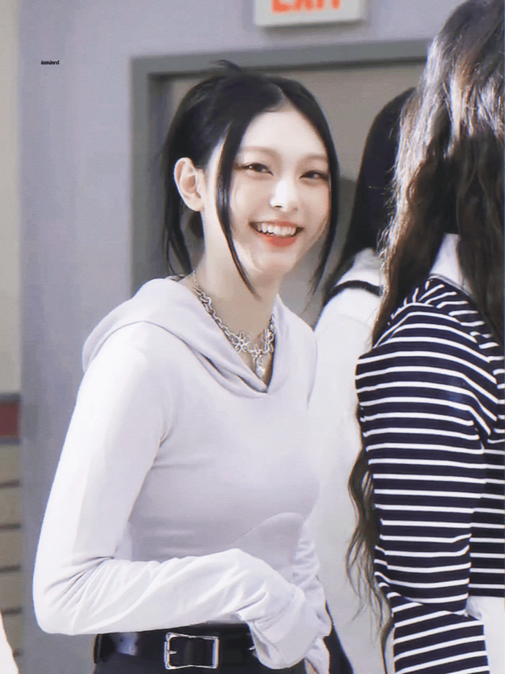 aqouhY.gif
