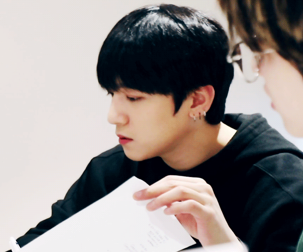 OHgMDQ.gif