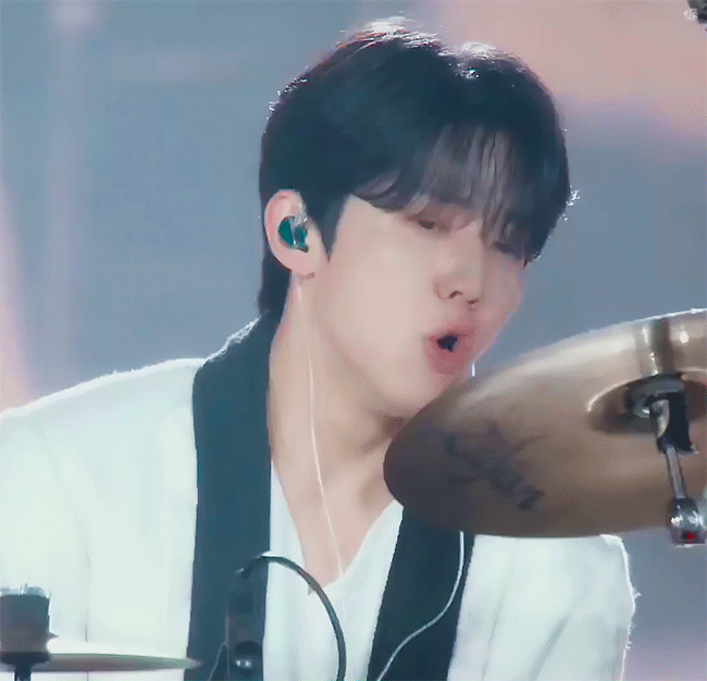 esBWCS.gif