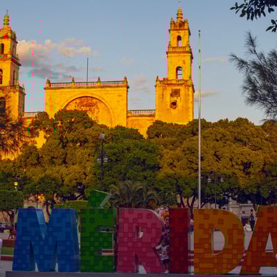 Mexico_Merida_sign_Cathedral