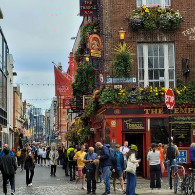 uk-ireland_temple-bar