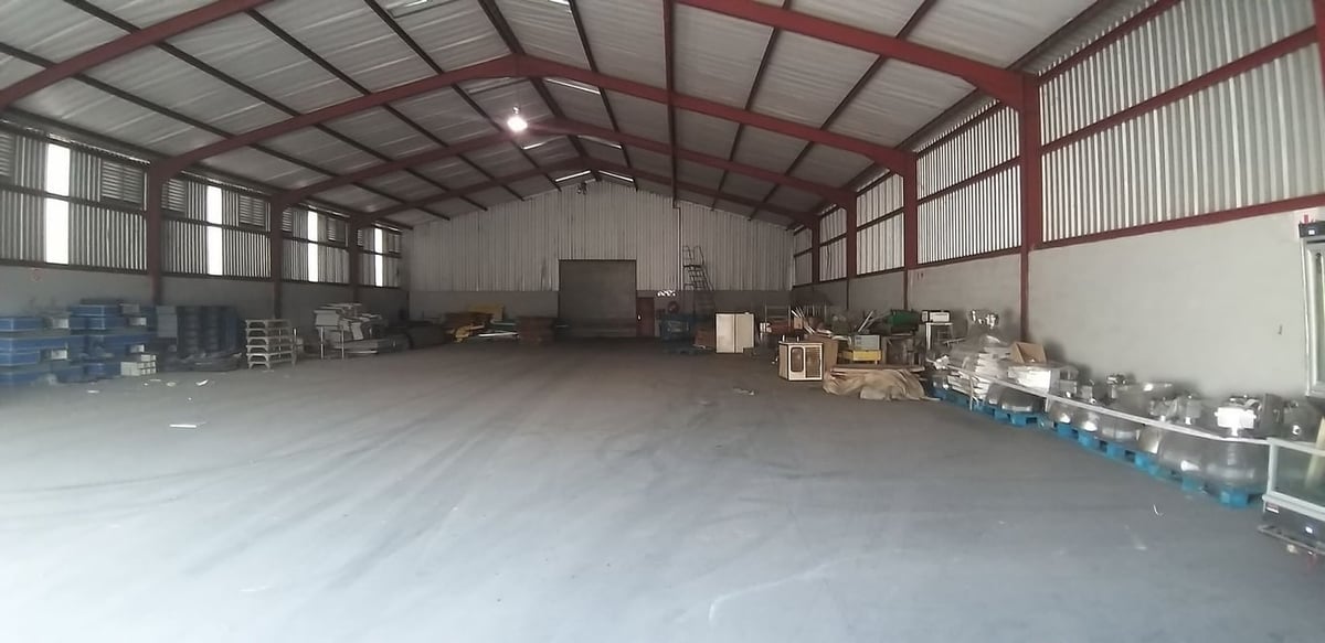 2832m Warehouse For Sale In Phoenix