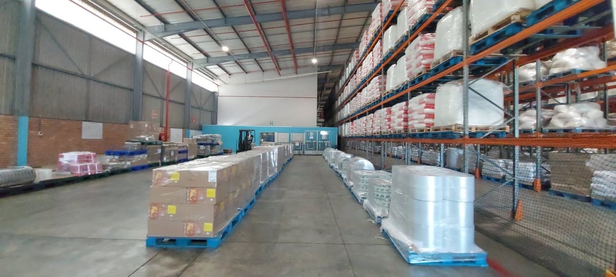5000m² Warehouse For Lease in Riverhorse Valley