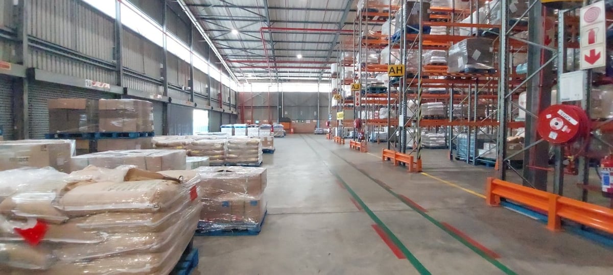 5000m² Warehouse For Lease in Riverhorse Valley