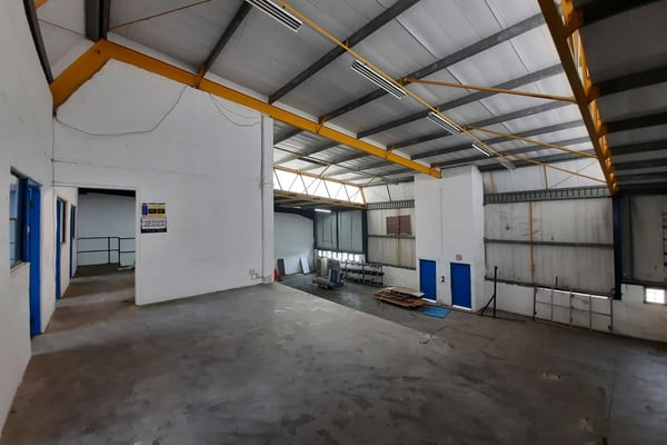 491m² Warehouse For Lease in Glen Anil — image 5