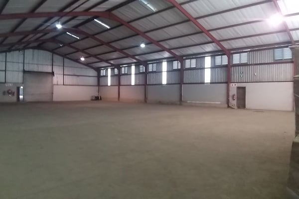 2832m Warehouse For Sale In Phoenix — image 6