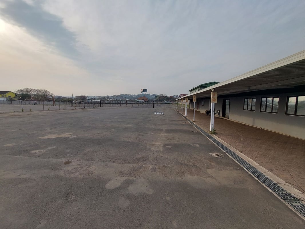 7000m² Yard For Lease In Springfield