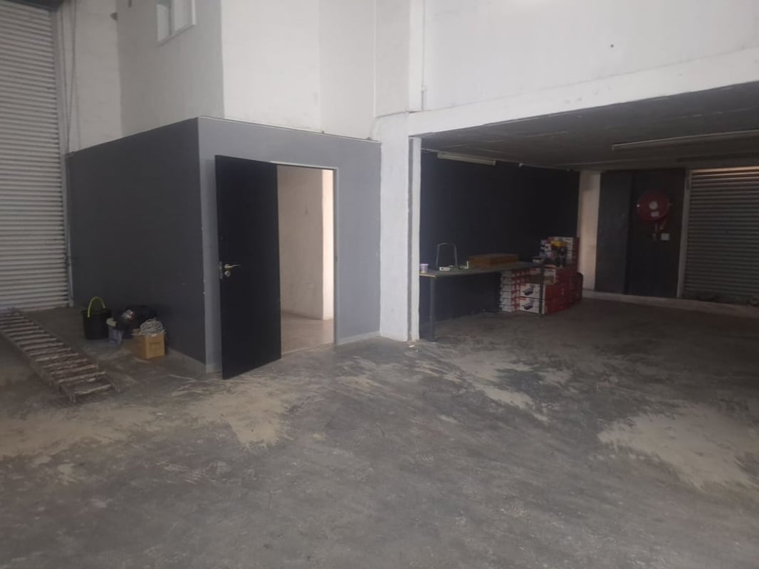 368m Warehouse For Lease In Westmead