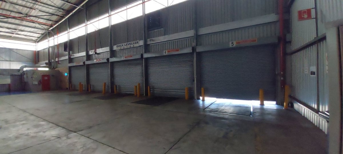 5000m² Warehouse For Lease in Riverhorse Valley