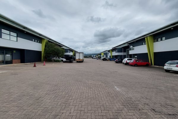 516m² Warehouse For Lease In Cornubia — image 3
