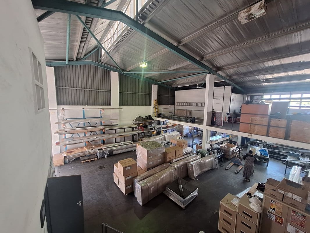 368m Warehouse For Lease In Westmead