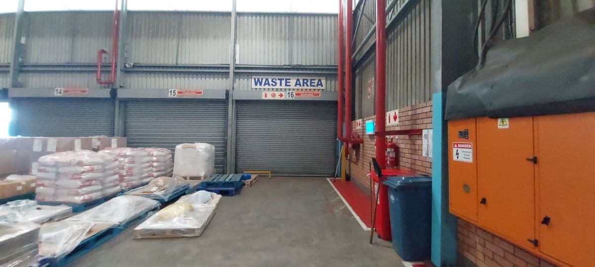 5000m² Warehouse For Lease in Riverhorse Valley