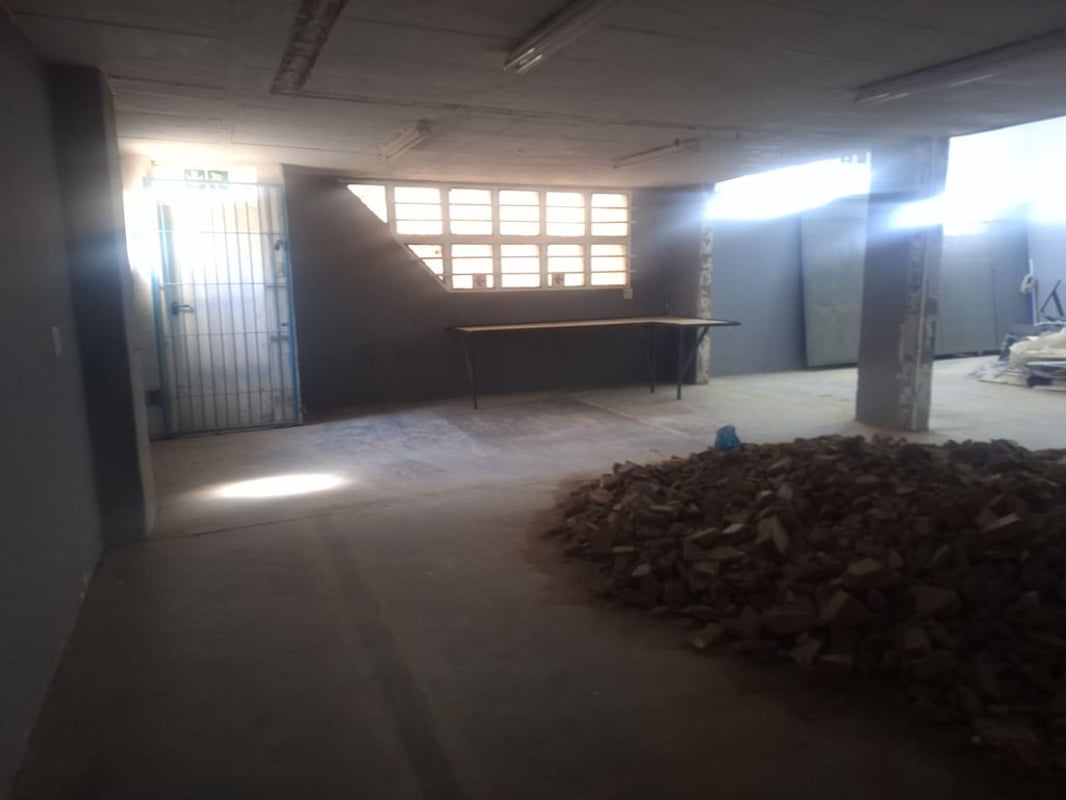 368m Warehouse For Lease In Westmead