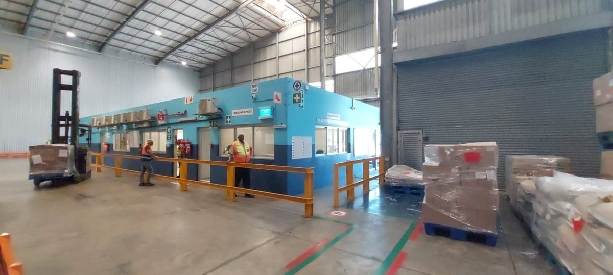 5000m² Warehouse For Lease in Riverhorse Valley