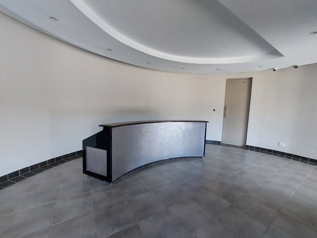 410m² Office For Lease in Riverhorse Valley