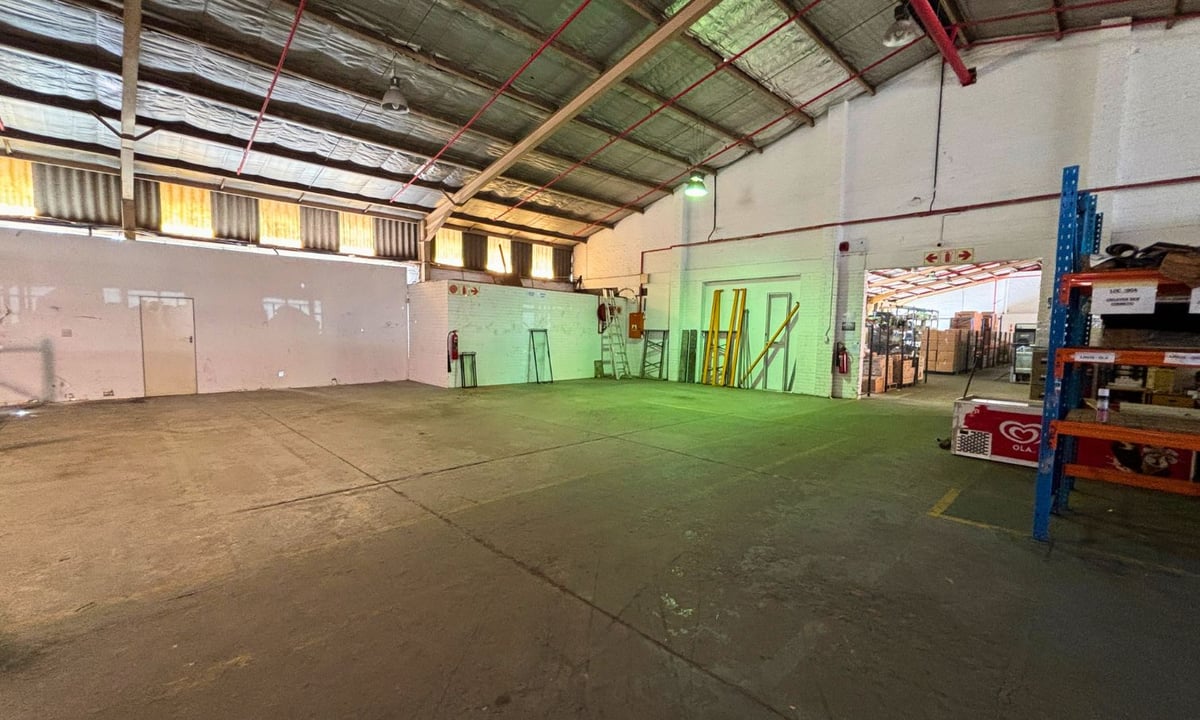 2140m²  Manufacturing & Warehouse Facility To Let – Westmead