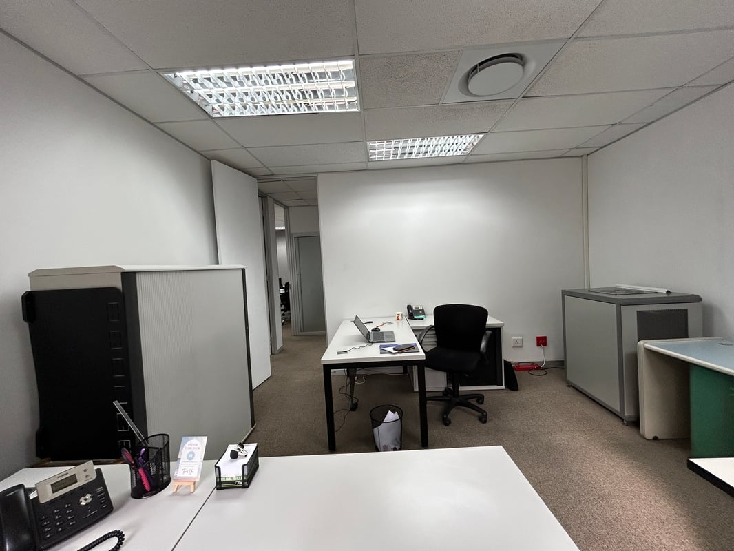 122m² Office To Let In Westway Office Park, Westville