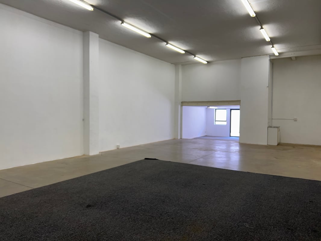 134m² Service and Industrial Unit To Let – Lillies Quarter Lifestyle Centre, Hillcrest