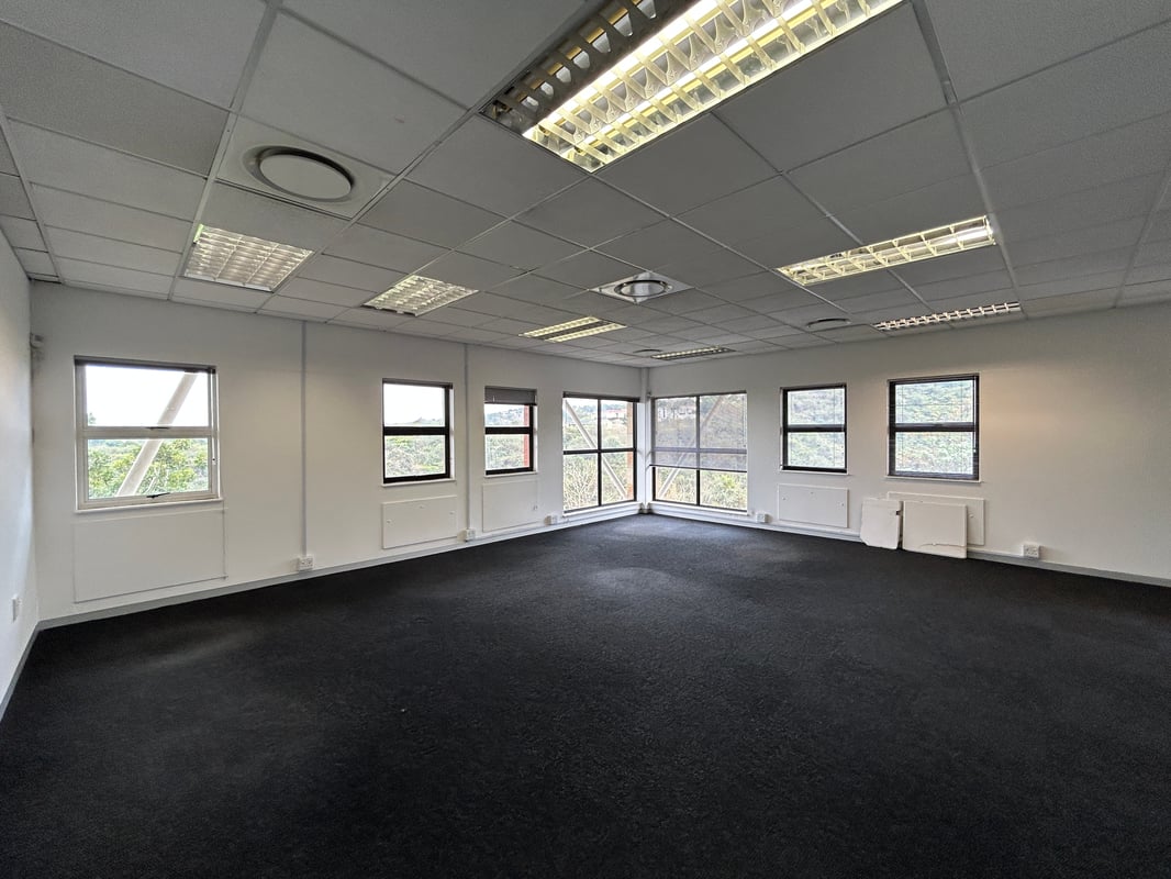 2319m² Commercial Office Building for Sale in Westway Office Park