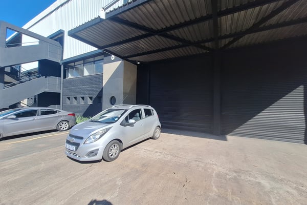 765m² Warehouse To Let in New Germany — image 3
