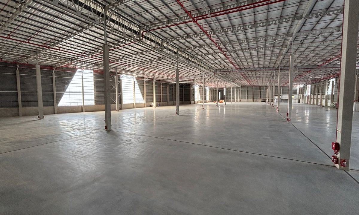 8 195m² New Warehousing Facility To Let in Riverhorse Valley 