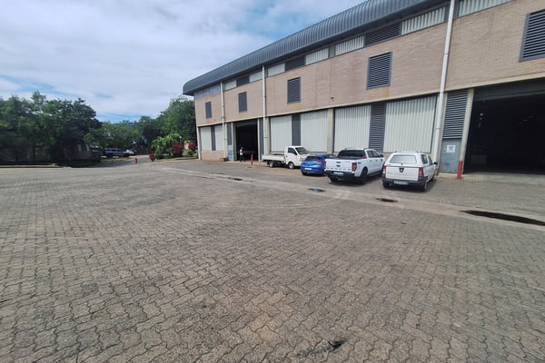 773m² Warehouse To Let in New Germany — image 3