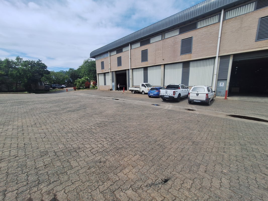 773m² Warehouse To Let in New Germany