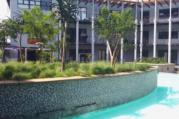 490m² Office For Sale in Riverhorse Valley — image 2