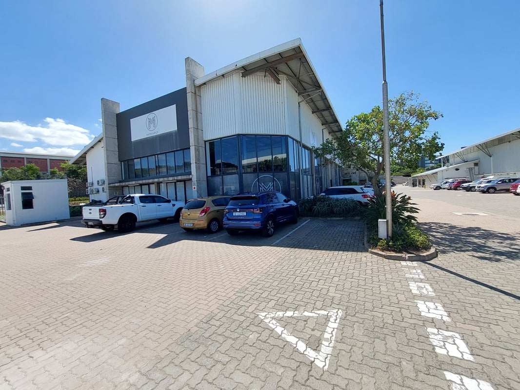 559m² Warehouse with Prime Exposure for Lease in Riverhorse Valley