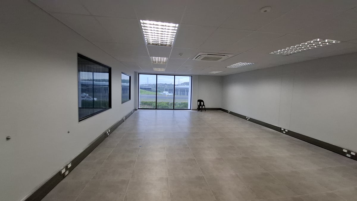562m² Warehouse To Let in Glen Anil