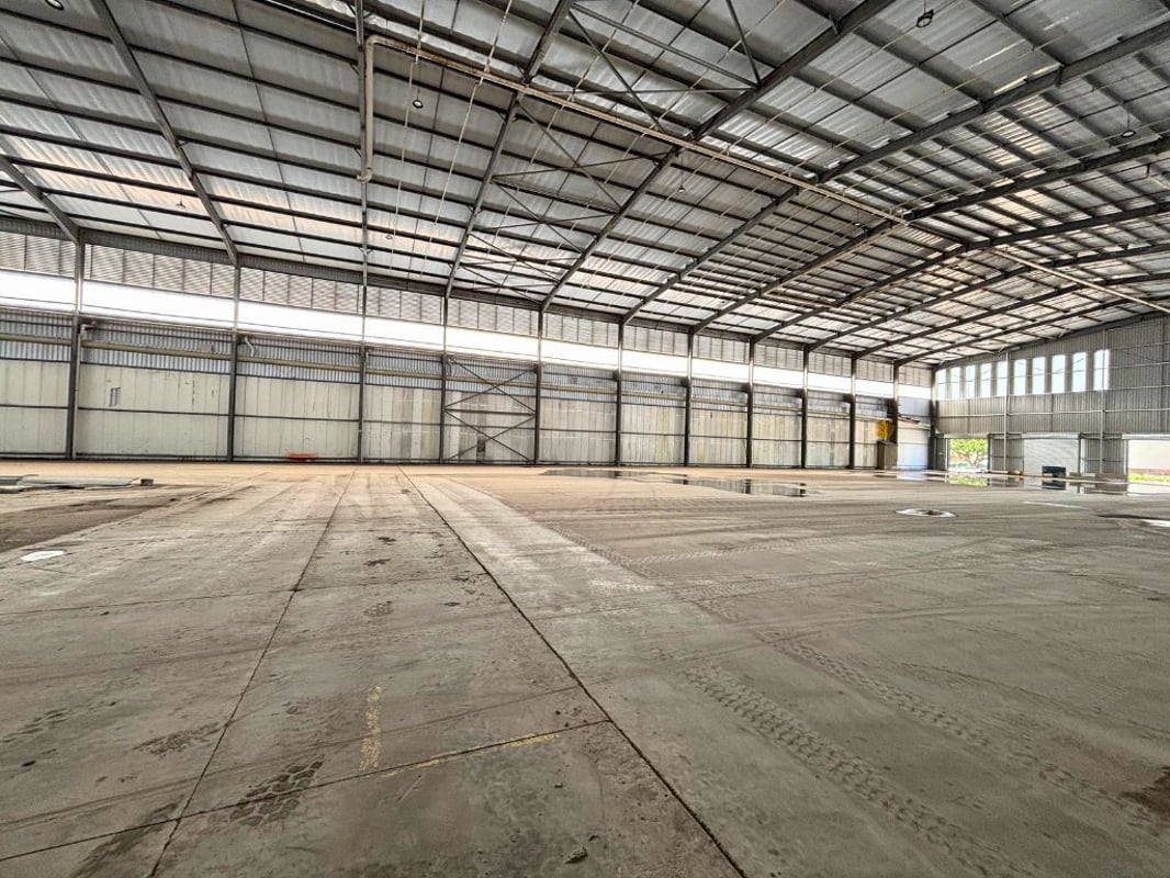 24 633m² Logistics and Warehousing Facility To Let in Mobeni