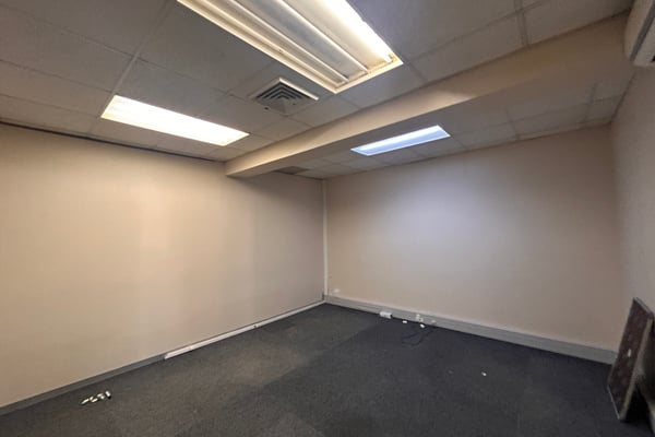 130m² Office To Let in Westville — image 3