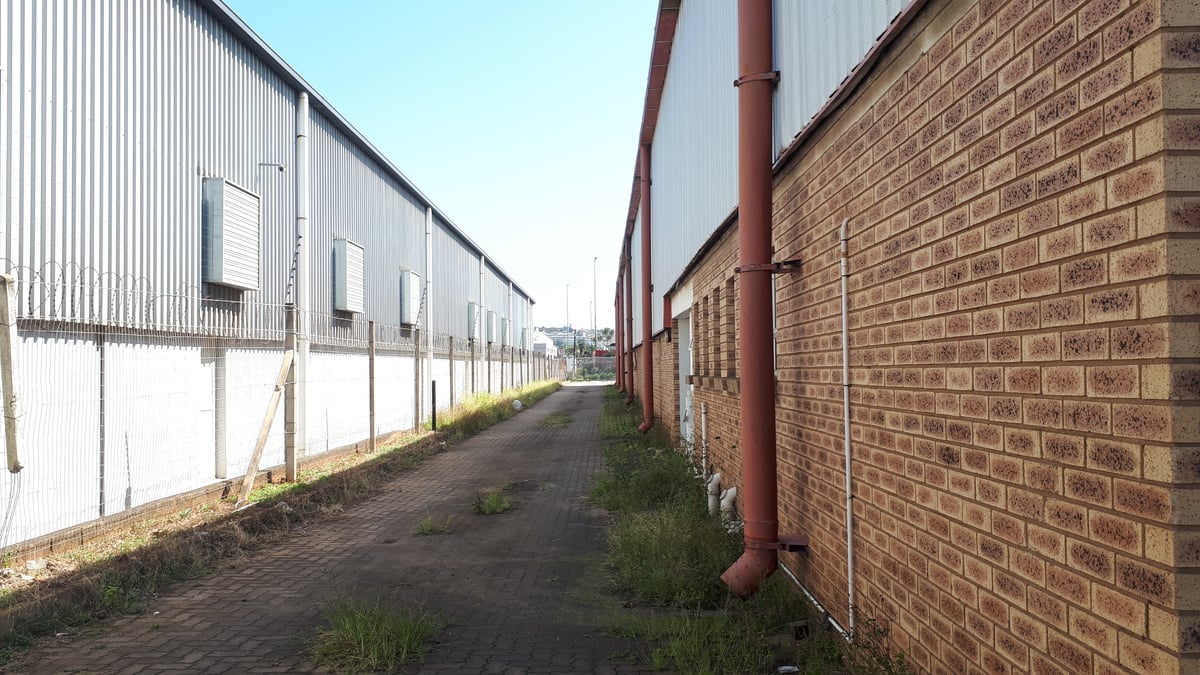 3500m² Standalone Warehouse For Lease in Springfield