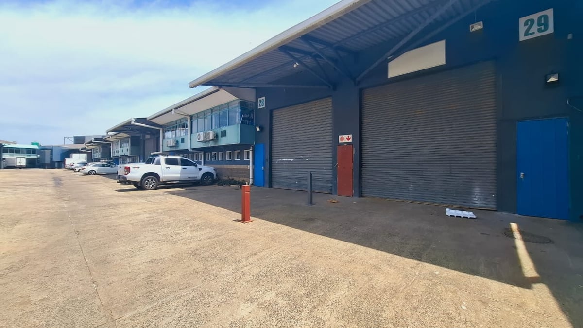 745m² Warehouse For Lease in Glen Anil